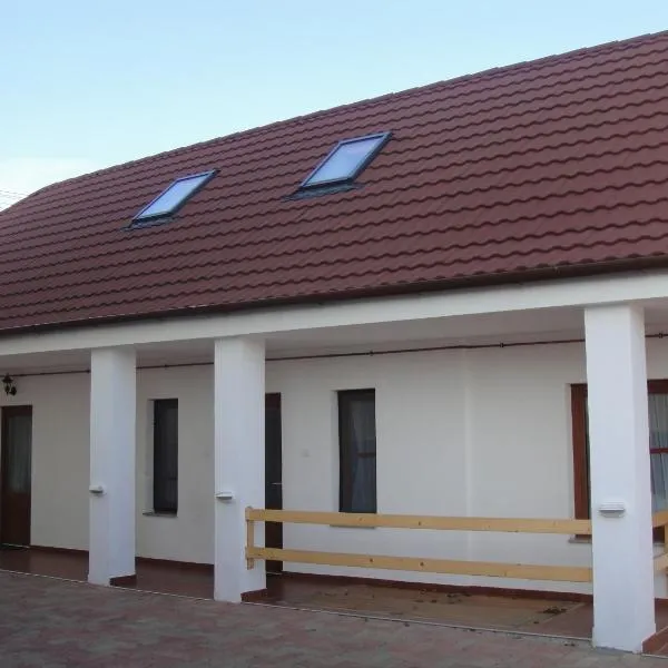 Paks Panzió – hotel w mieście Paks