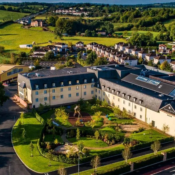 Cavan Crystal Hotel, hotel in Corconnelly