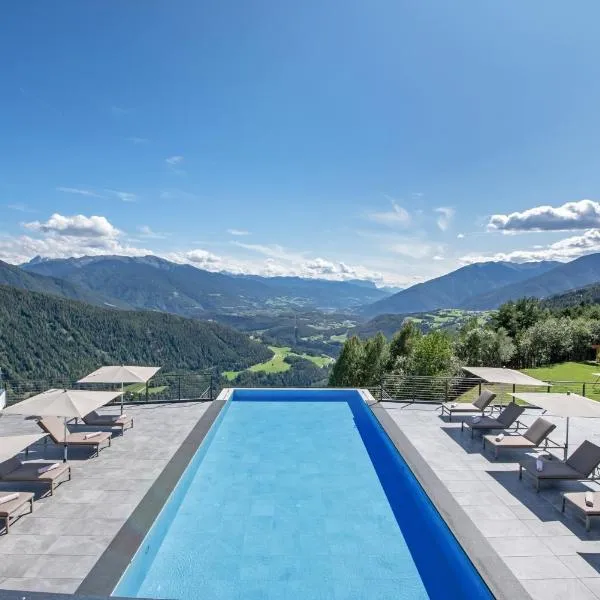 Panoramahotel Huberhof, hotel v destinaci Maranza