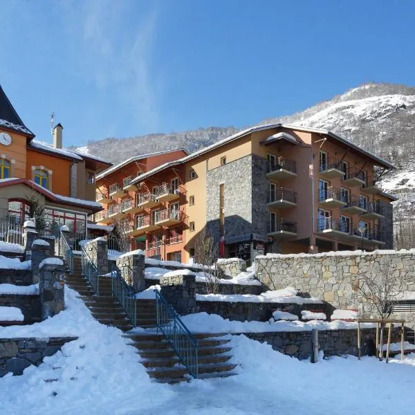 Résidence Néméa Les Grands Ax, hotel in Ax-les-Thermes