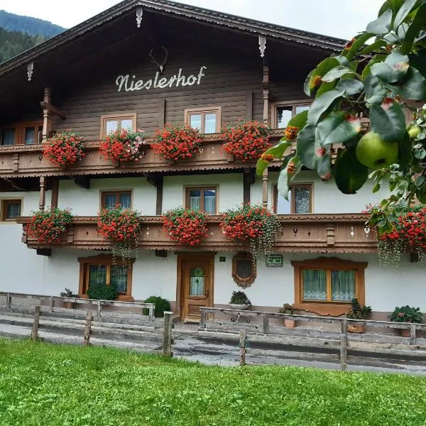 Nieslerhof, hotel v Mayrhofenu