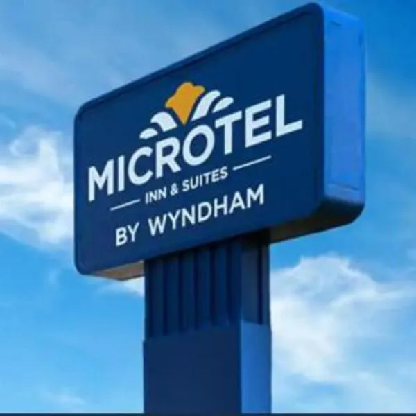 Microtel Inn & Suites by Wyndham Woodland Park, hotel in Divide