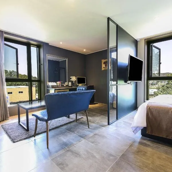 Docking Hotel, khách sạn ở Gimpo