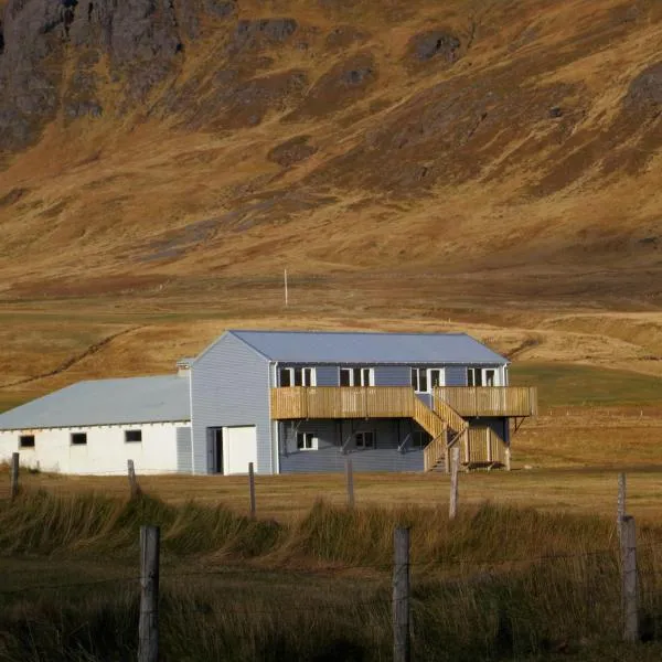 Urdartindur Guesthouse and Cottages, hótel í Djúpuvík