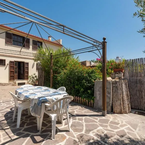 Casa Vacanza Anna, hotel v destinácii SantʼAnna Arresi