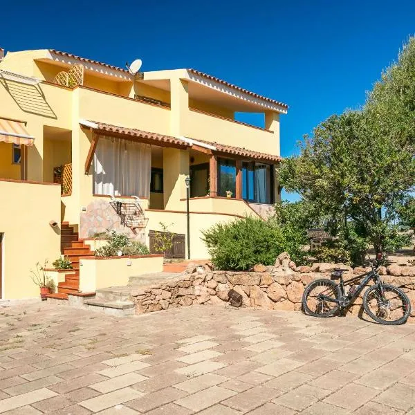 Casa Relax, hotel Porto San Paolóban