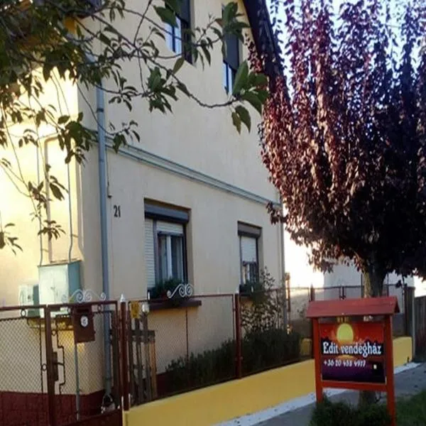 Edit Vendégház Balatonszentgyörgy, hotel v destinaci Balatonszentgyörgy
