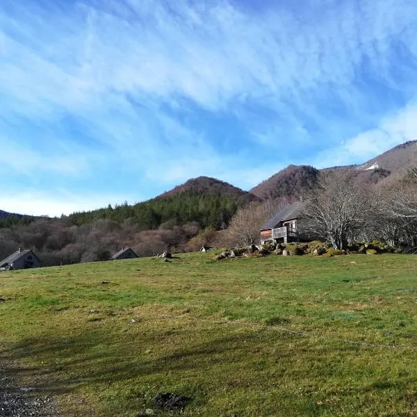 Les chalets de la forêt d'Issaux, hotel v destinaci Osse-en-Aspe