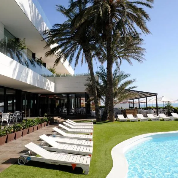 Playa Grande by Tropical - Adults Only, hotel in Gavà