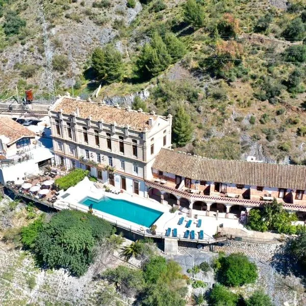 Complejo Turístico La Garganta, hotel v destinaci El Chorro