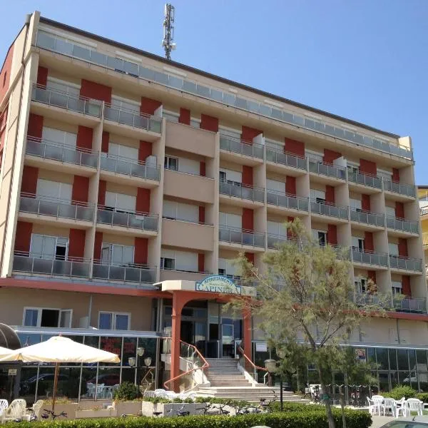 Residence Capinera, готель у місті Соттомаріна