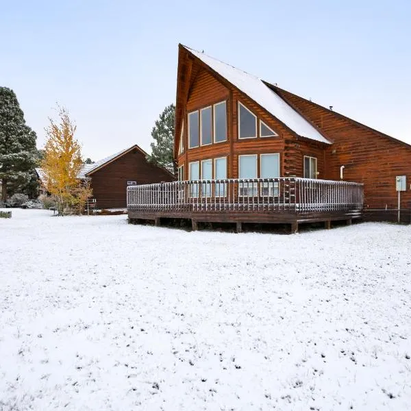 Kick Back Cabin, hotel di Chimney Rock