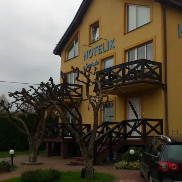 Hotelik u Sąsiada, hotel di Mątki