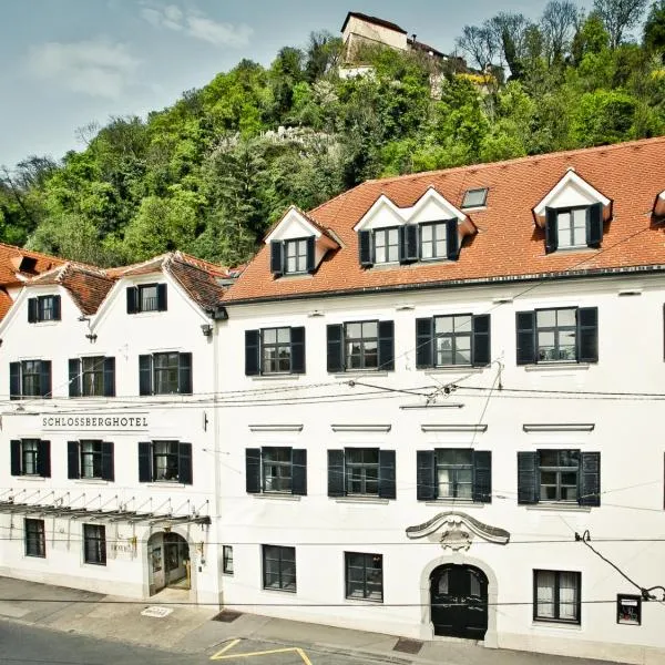 Schlossberghotel, hotel ve uŠtýrském Hradci