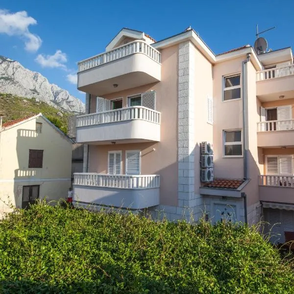 Vila Promajna 3, hotel di Promajna