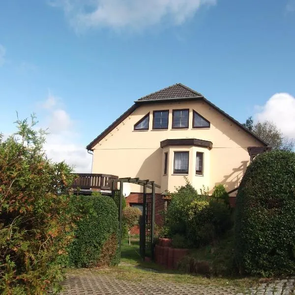 Ferienwohnung Erzgebirge - Pobershau - mit schönem Ausblick, ruhige, beste Lage – hotel w mieście Pobershau