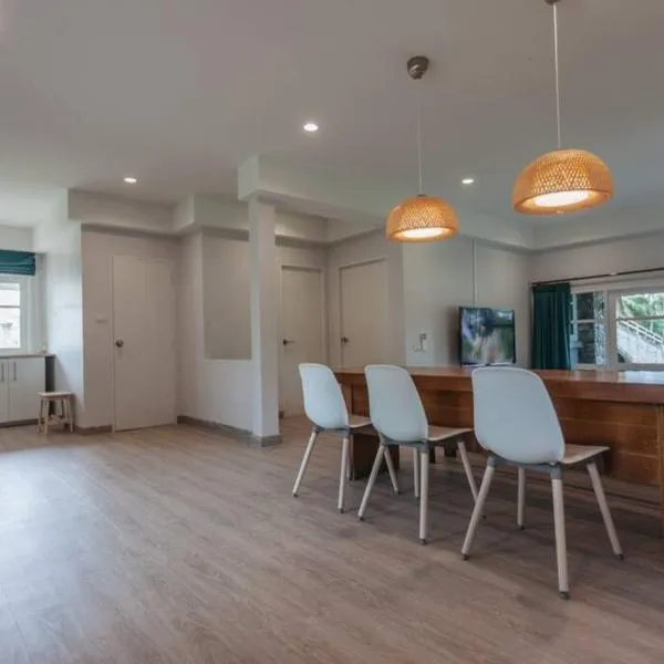 F5 3 Bed Rooms Beach house, full kitchen, hotel v destinaci Rayong