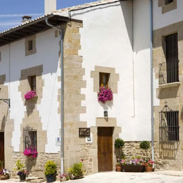 Casa Rural Lakoak, hotel in Sansoáin