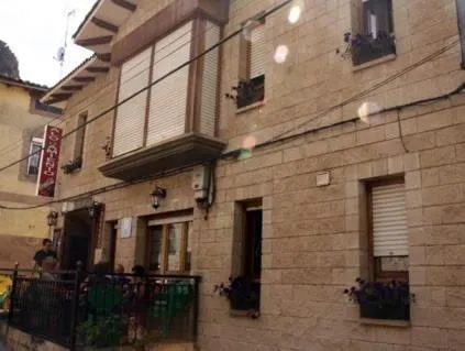 Hotel Restaurante Valdevenados, hotel Anguianóban