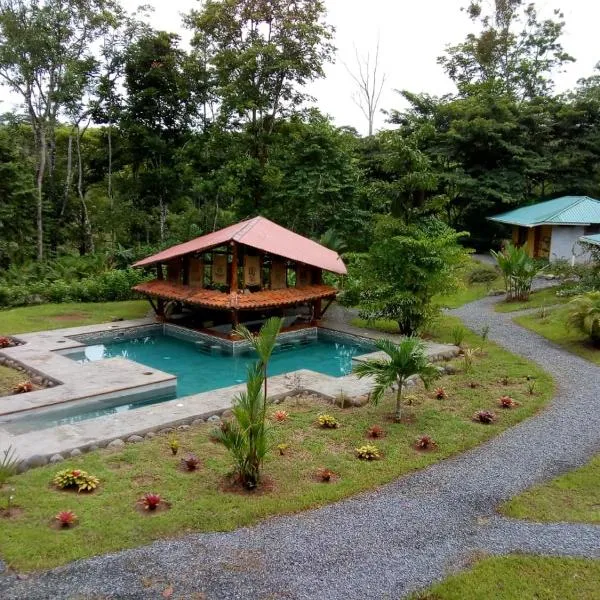 Hotel Rio Celeste Finca L´ Etoile Celeste، فندق في El Achiote