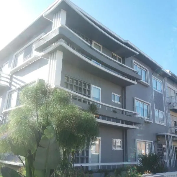 Buddies Charm Apt - Self Catering，阿威羅的飯店