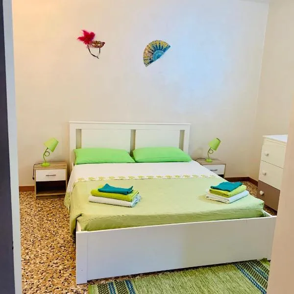 Green Apartment, hotell i Rosolina Mare