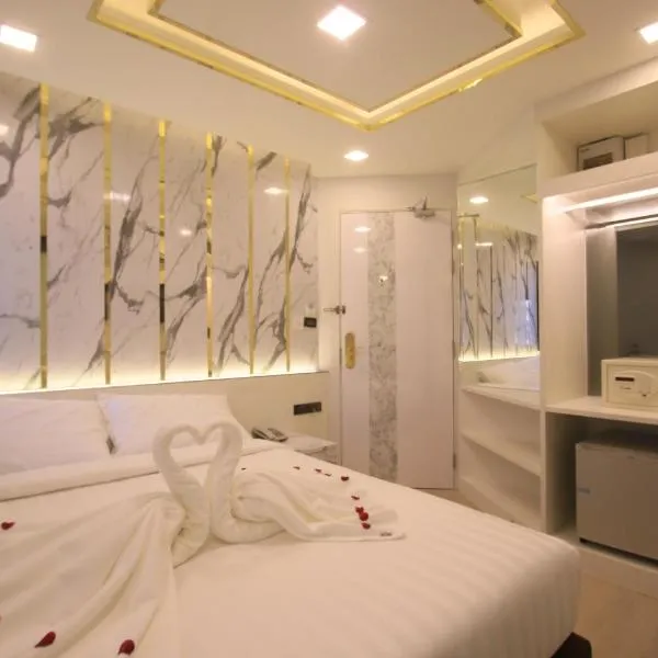 Pratunam Atrium Hotel, hotel i Bangkok