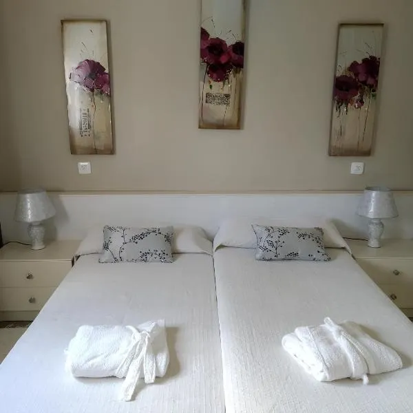Casa Rosella, hotel in Sant Ferran de Ses Roques