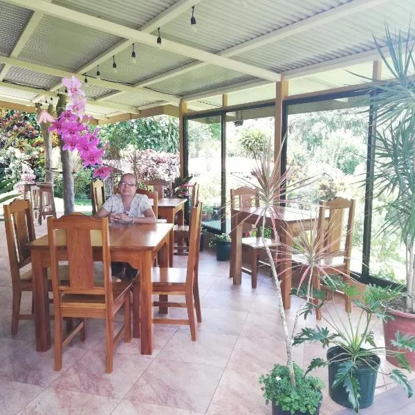 Marita's Bed and Breakfast, hotel em Nuevo Arenal