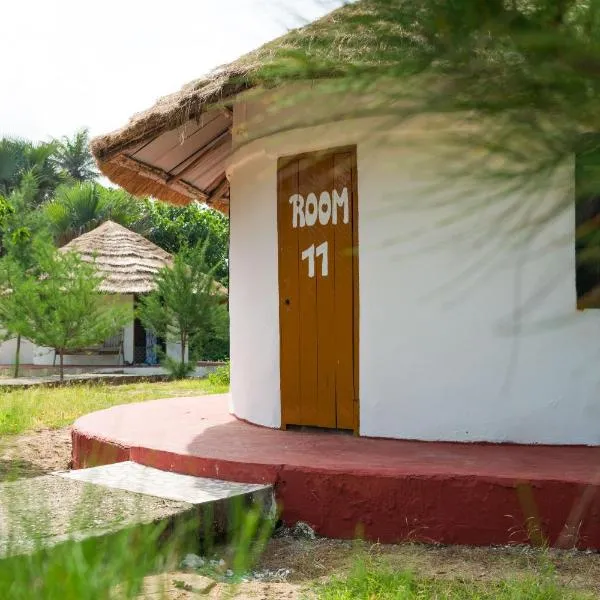 Tamba Kuruba Eco-lodge, hotel in Darsilami