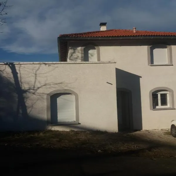 villa provençale STEVENSON, hotel in Le Puy en Velay
