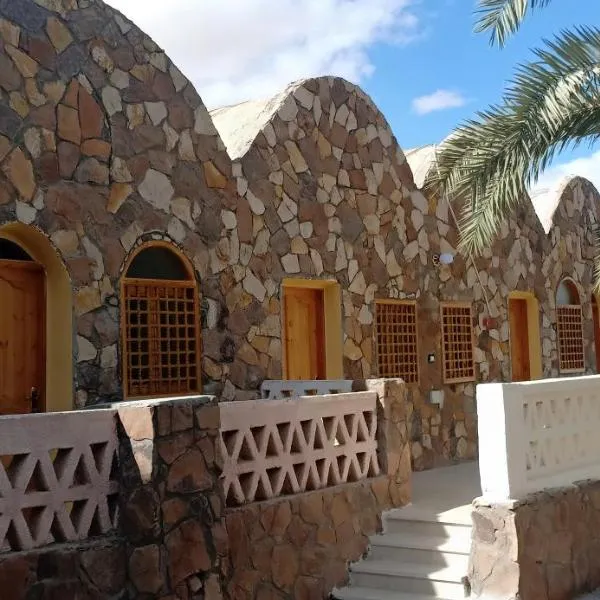 Safari Camp Bahariya Oasis, hotel in Az Zabū