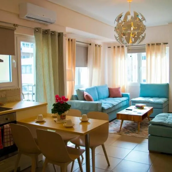 SUNNY CENTRAL LUXURY APARTMENT, hotel v destinaci Volos