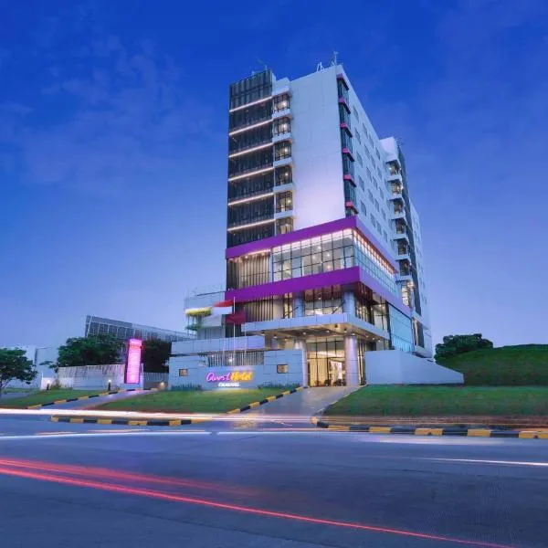 Quest Prime Cikarang by ASTON, hotel v destinaci Bekasi