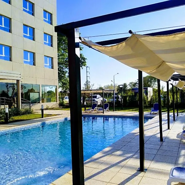 Platinum Hotel Casino, hotel in Villa Ángela