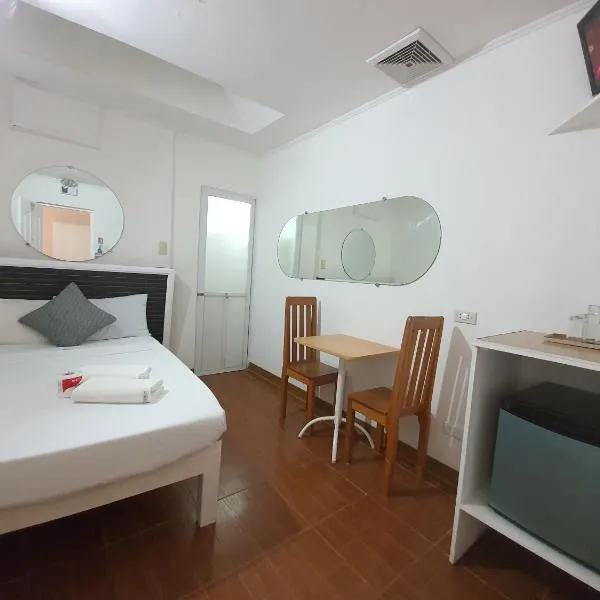 House of Big Brother Palawan, hôtel à Puerto Princesa