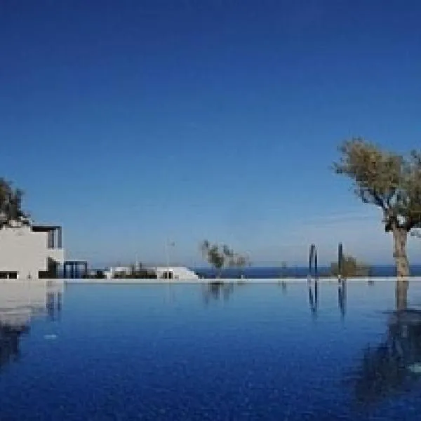 Penthouse With Breathtaking Panoramic Views of Mediterranean sea and Mountain, hôtel à Akanthou