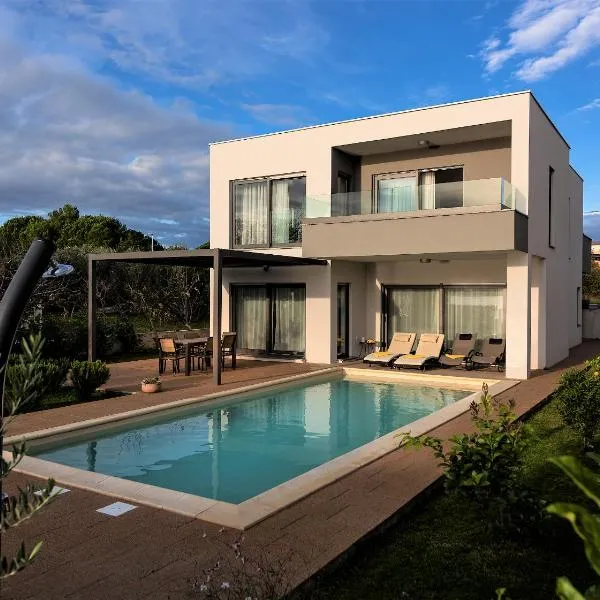 Villa Lu-Ma, hotel v Turanji