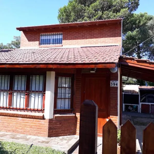 Chalet en Villa Gesell, hotel in Villa Gesell
