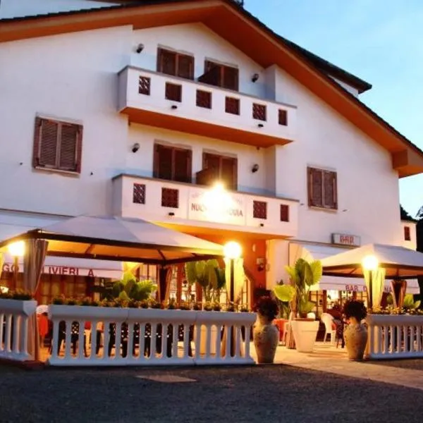 Albergo Nuovo Gianduia, hotell i Acqui Terme