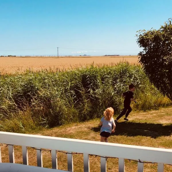 Sea 'n' Stars Platinum Plus Holiday home with Views, Free Wifi and Netflix、Camberのホテル