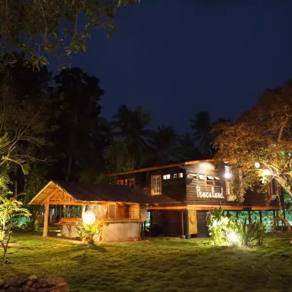 Peaceland Hostel, hotel di Panglao
