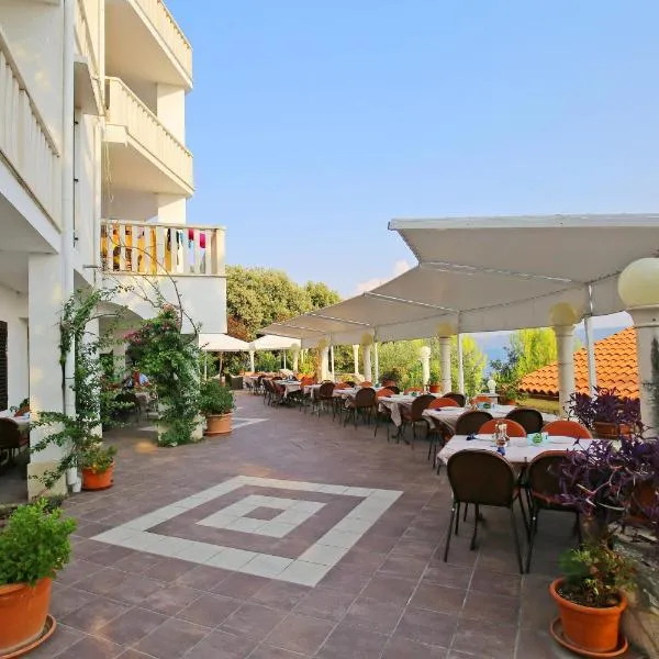 Depadansa Hotel Lucija***, hotel in Novigrad Dalmatia