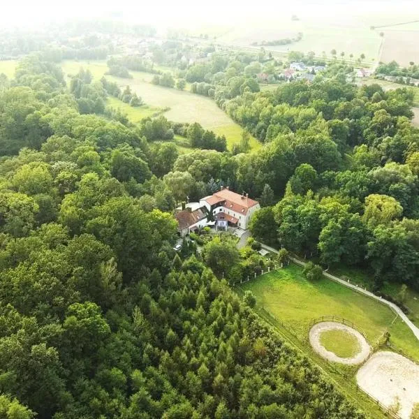 Rancho Ślężański Młyn, hotel v destinaci Szczepanów