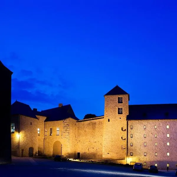 Hôtel Le Château Fort de Sedan, hotell i Sedan