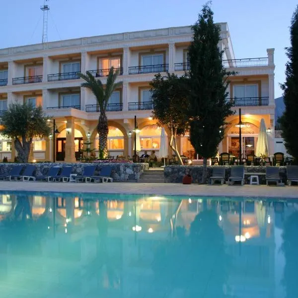 Altinkaya Holiday Resort, hotell i Kyrenia