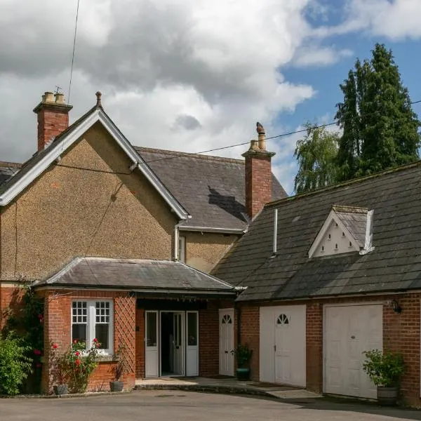 The Garden House Grittleton, hotel a Grittleton