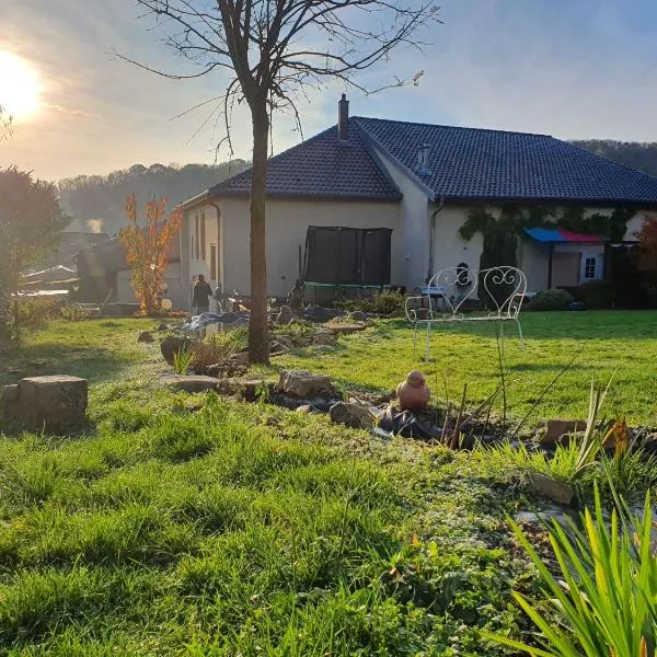 Chez marie poppins, hotel in Rezonville