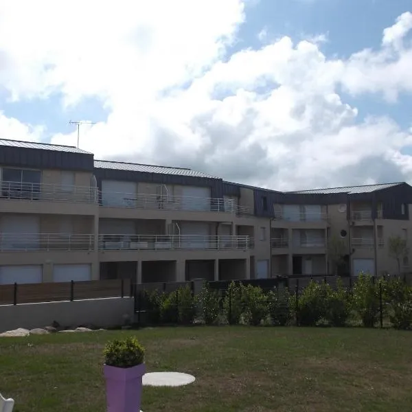 villa marine 2, hotel in Jullouville-les-Pins
