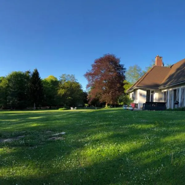 Domaine de La Charmille, hotel v destinaci Ermenonville